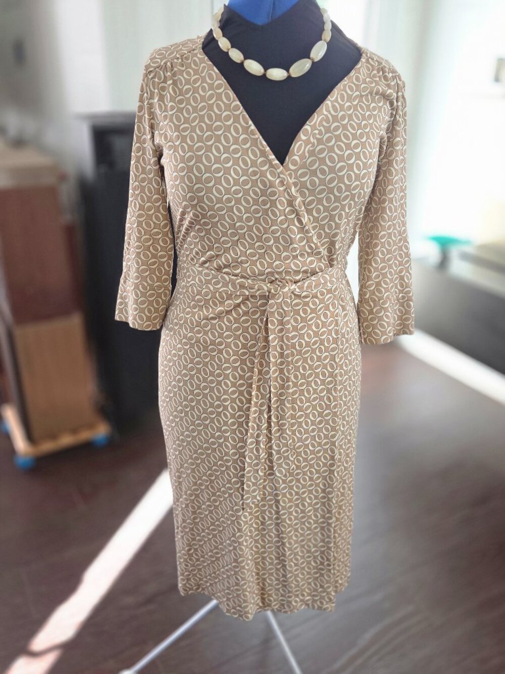 DVF 100% Silk Mini Dress — Size 12 — Chic & Timeless